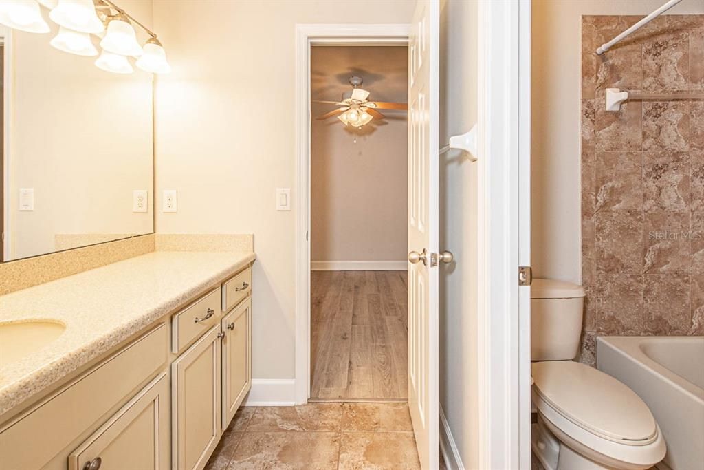 出租: $3,000 (4 贝兹, 3 浴室, 2736 平方英尺)