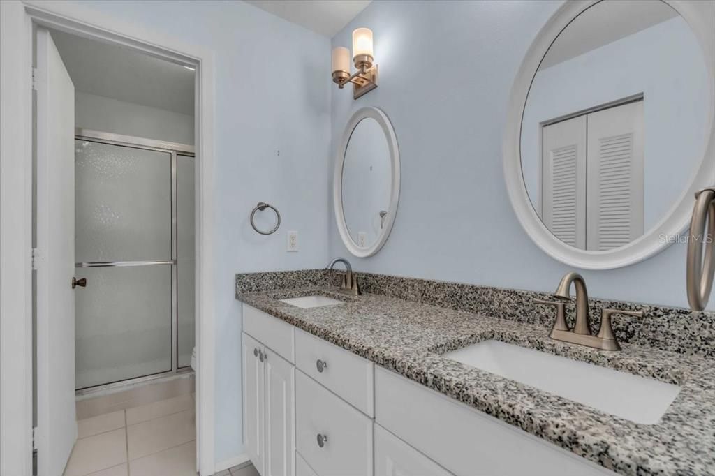 待售: $197,777 (2 贝兹, 2 浴室, 1122 平方英尺)