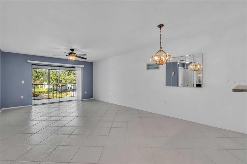 待售: $197,777 (2 贝兹, 2 浴室, 1122 平方英尺)