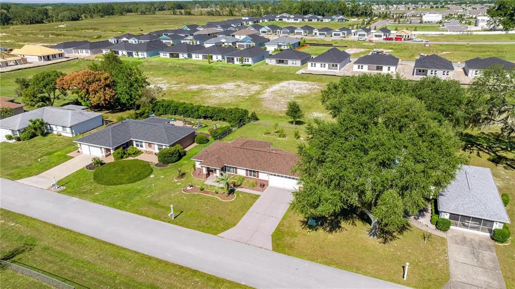 For Sale: $225,000 (2 beds, 2 baths, 1002 Square Feet)