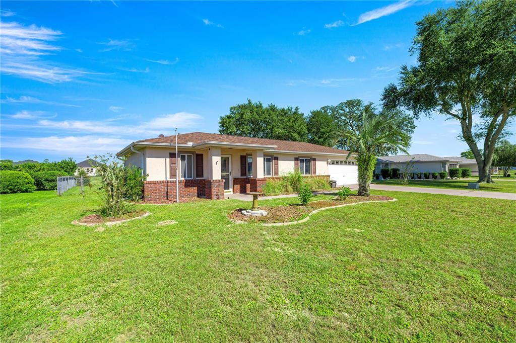 For Sale: $225,000 (2 beds, 2 baths, 1002 Square Feet)