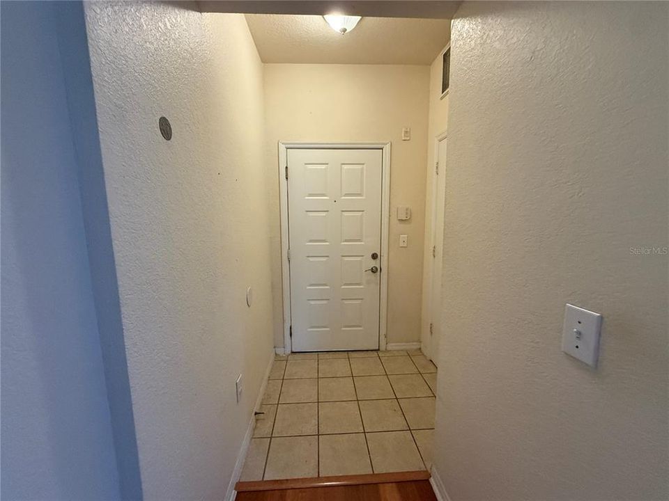 出租: $1,800 (1 贝兹, 1 浴室, 721 平方英尺)