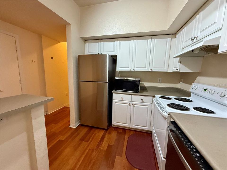 出租: $1,800 (1 贝兹, 1 浴室, 721 平方英尺)