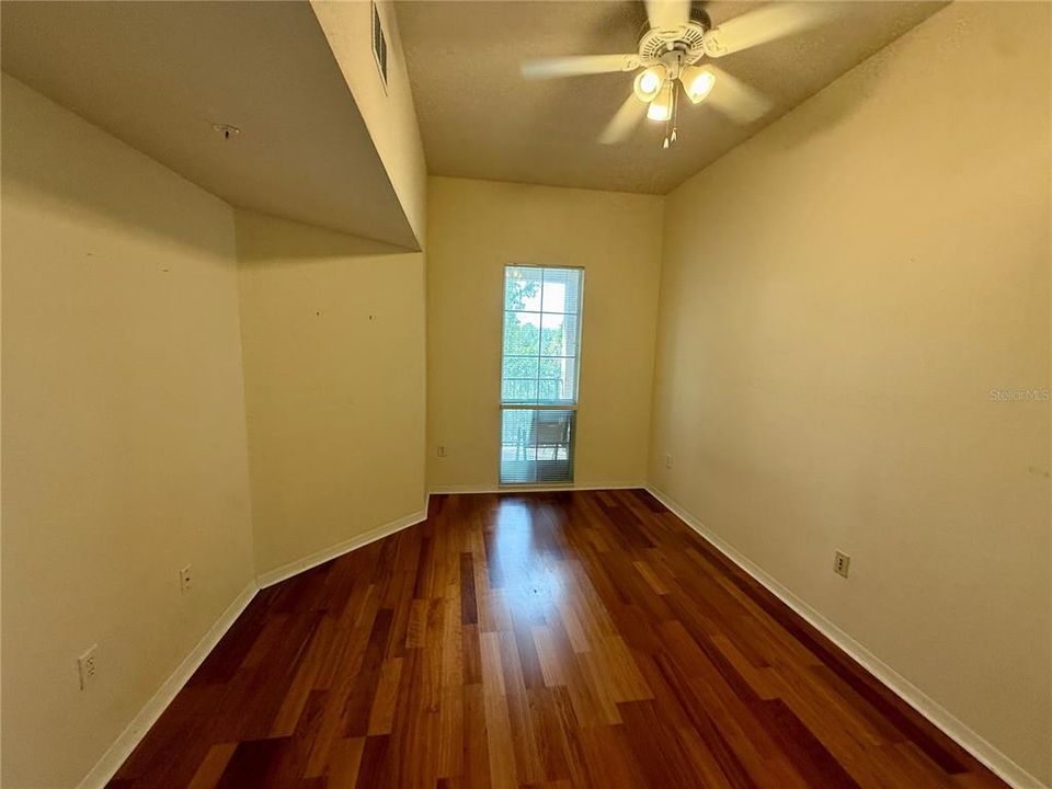 出租: $1,800 (1 贝兹, 1 浴室, 721 平方英尺)