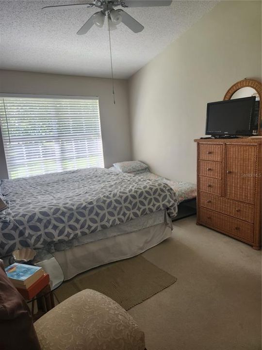 For Rent: $2,100 (2 beds, 1 baths, 1150 Square Feet)