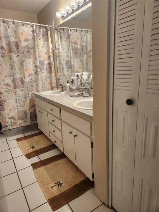 For Rent: $2,100 (2 beds, 1 baths, 1150 Square Feet)