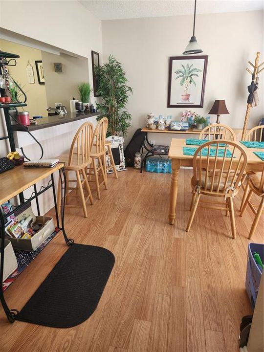 For Rent: $2,100 (2 beds, 1 baths, 1150 Square Feet)