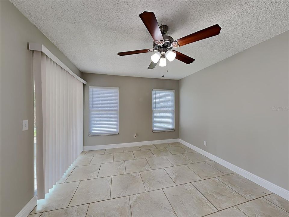 For Rent: $1,899 (3 beds, 2 baths, 1240 Square Feet)