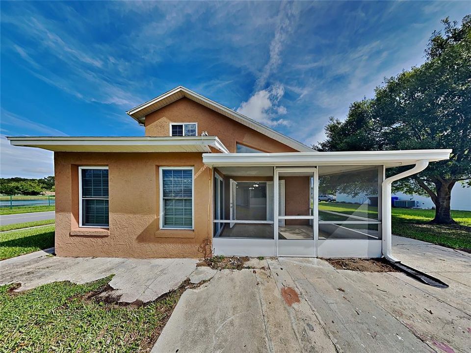 For Rent: $1,899 (3 beds, 2 baths, 1240 Square Feet)