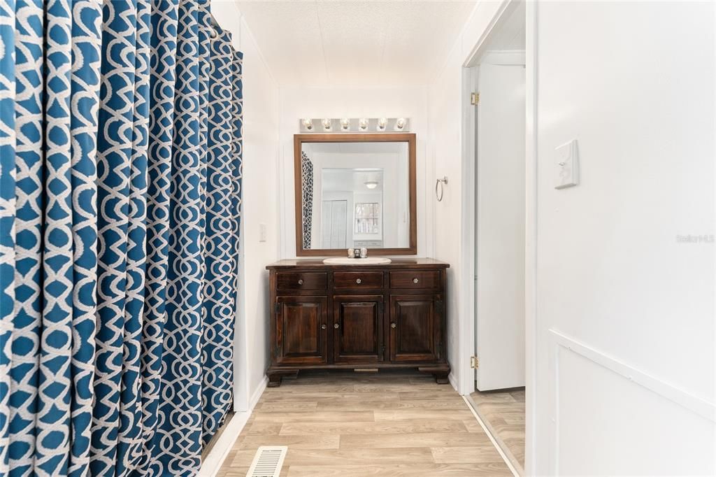 For Sale: $79,900 (2 beds, 2 baths, 960 Square Feet)