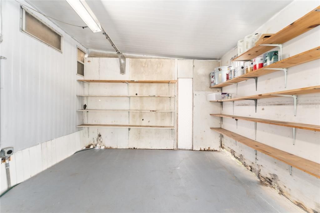 For Sale: $79,900 (2 beds, 2 baths, 960 Square Feet)