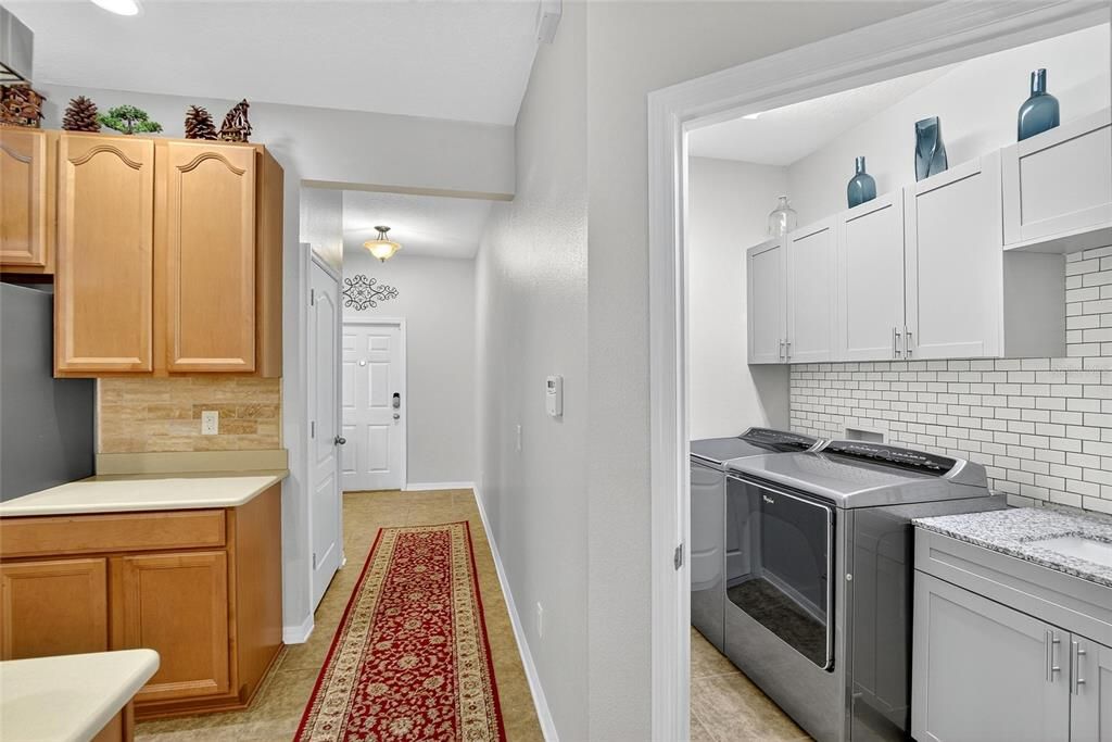 На продажу: $449,900 (4 спален, 2 ванн, 1900 Квадратных фут)