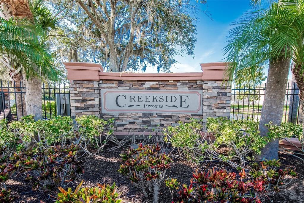 На продажу: $449,900 (4 спален, 2 ванн, 1900 Квадратных фут)