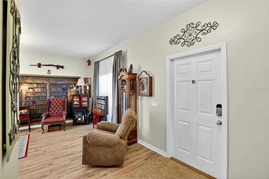 На продажу: $449,900 (4 спален, 2 ванн, 1900 Квадратных фут)