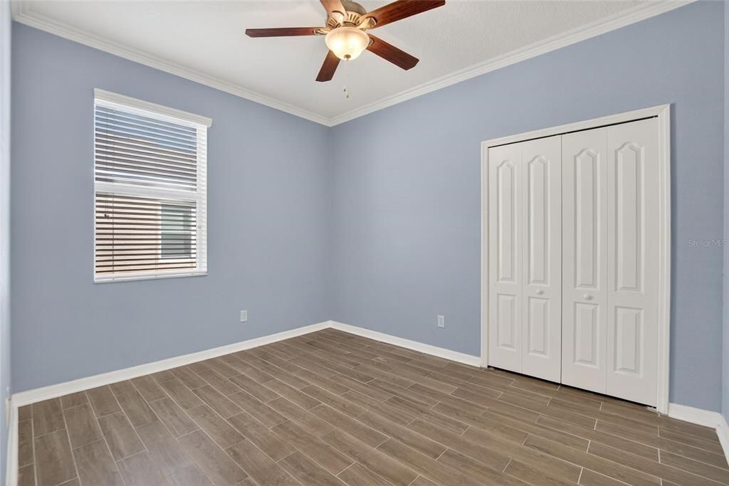 На продажу: $449,900 (4 спален, 2 ванн, 1900 Квадратных фут)