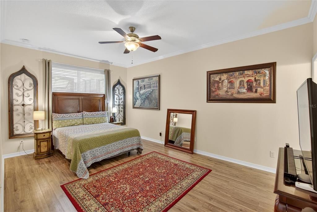 На продажу: $449,900 (4 спален, 2 ванн, 1900 Квадратных фут)