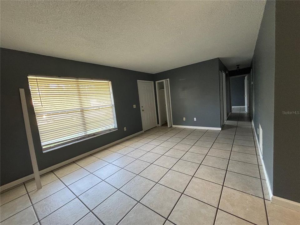 For Rent: $2,000 (3 beds, 1 baths, 1000 Square Feet)