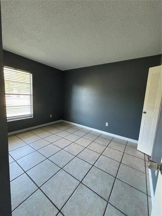 For Rent: $2,000 (3 beds, 1 baths, 1000 Square Feet)