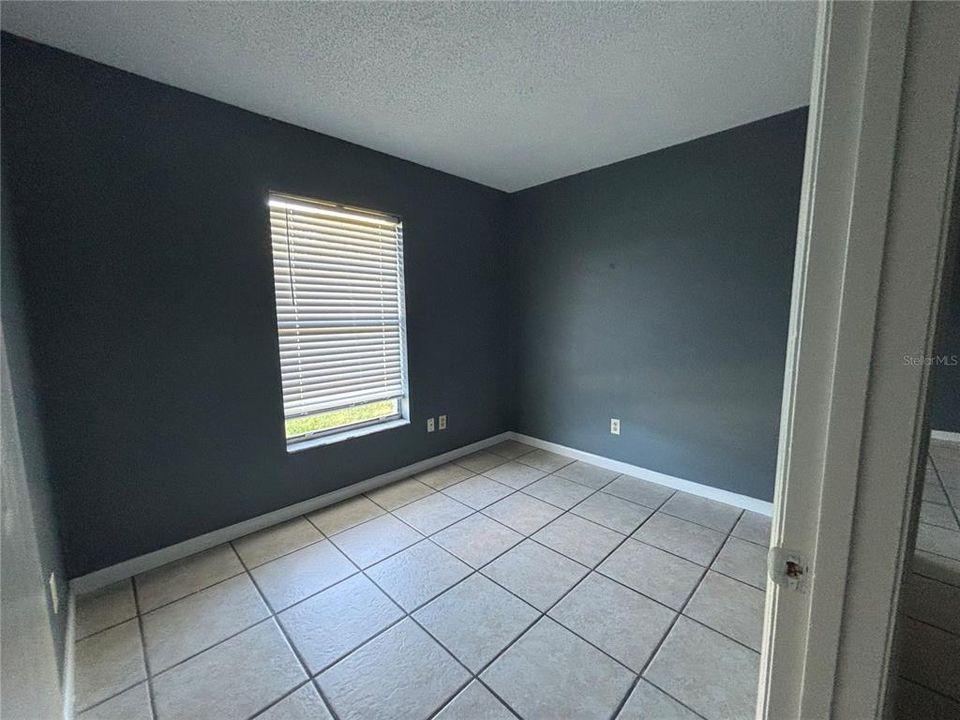 For Rent: $2,000 (3 beds, 1 baths, 1000 Square Feet)