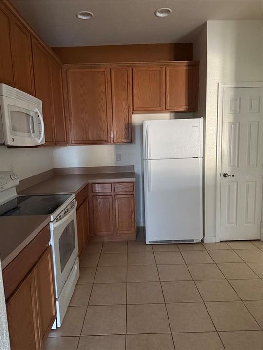 В аренду: $1,800 (3 спален, 2 ванн, 1433 Квадратных фут)