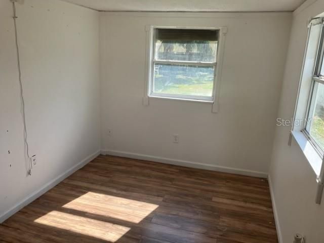 出租: $1,895 (3 贝兹, 1 浴室, 1063 平方英尺)