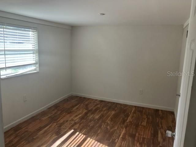 出租: $1,895 (3 贝兹, 1 浴室, 1063 平方英尺)