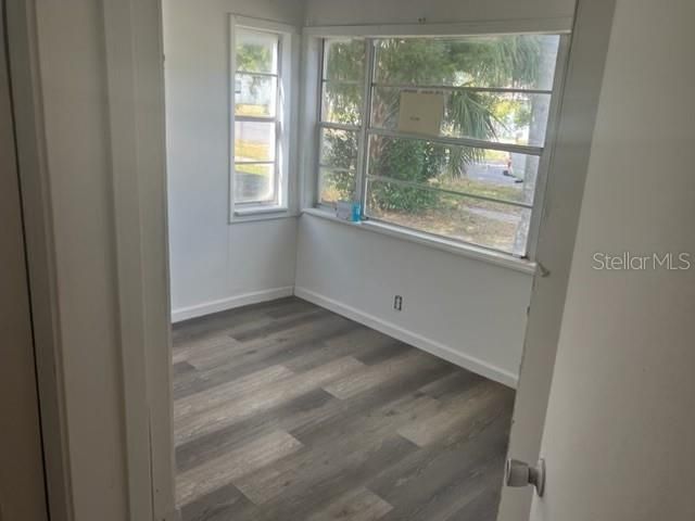 出租: $1,895 (3 贝兹, 1 浴室, 1063 平方英尺)