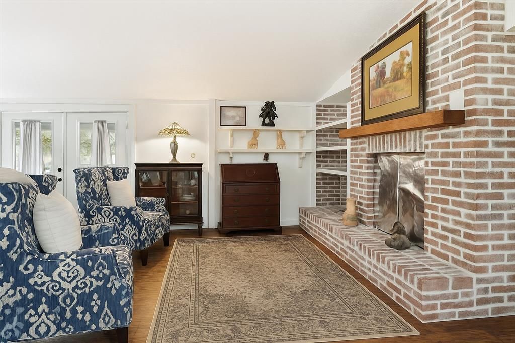 For Sale: $329,900 (2 beds, 2 baths, 1413 Square Feet)