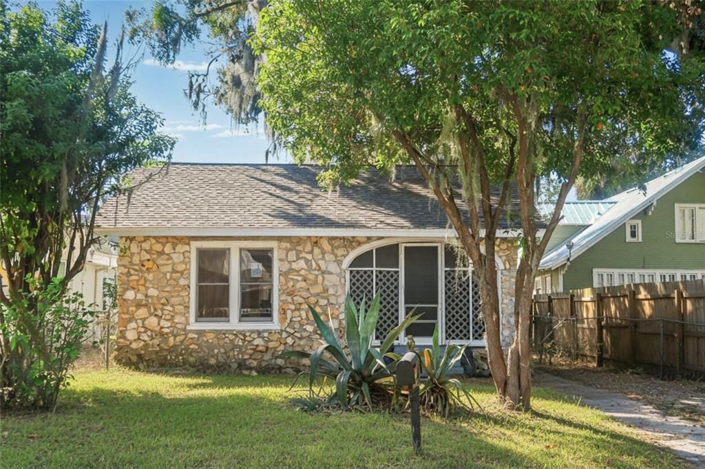 En Renta: $1,295 (2 camas, 1 baños, 676 Pies cuadrados)