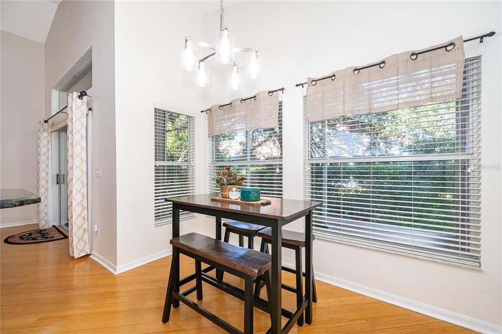 待售: $439,000 (3 贝兹, 2 浴室, 1656 平方英尺)