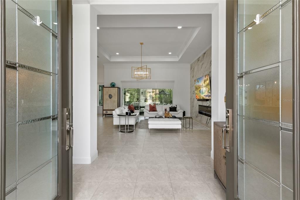 For Sale: $975,000 (3 beds, 2 baths, 2584 Square Feet)