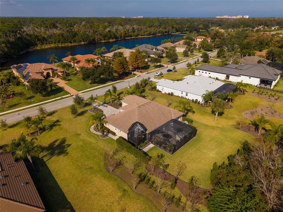 For Sale: $975,000 (3 beds, 2 baths, 2584 Square Feet)