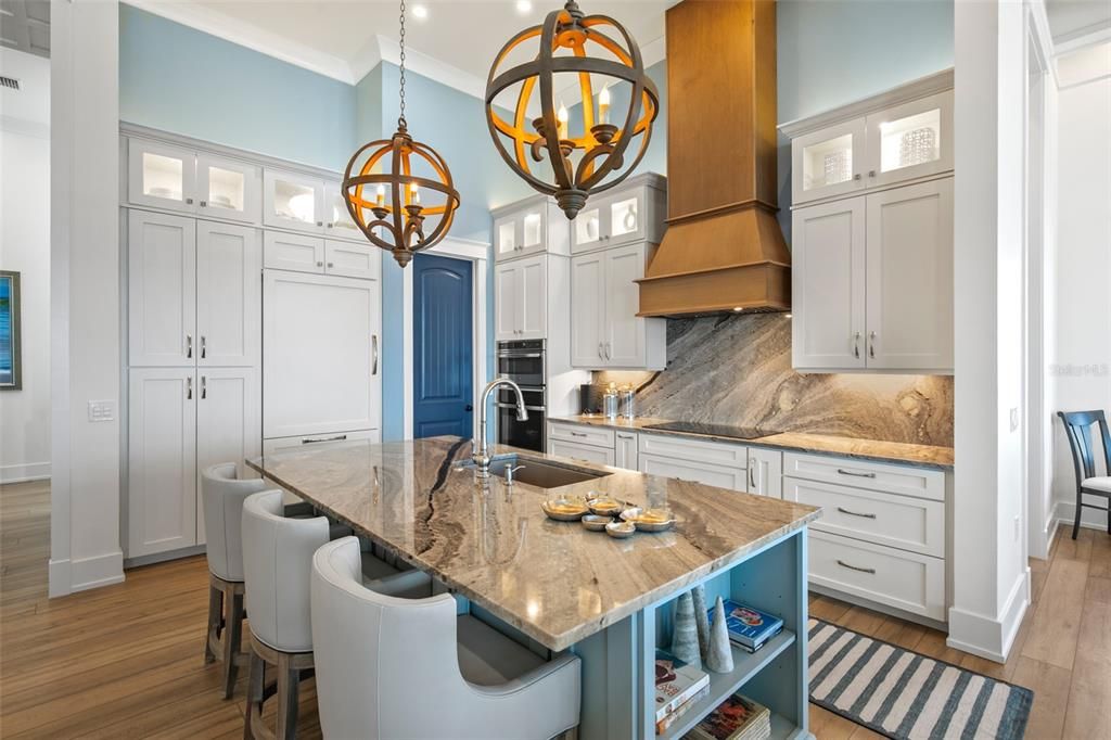 For Sale: $4,100,000 (4 beds, 4 baths, 4667 Square Feet)