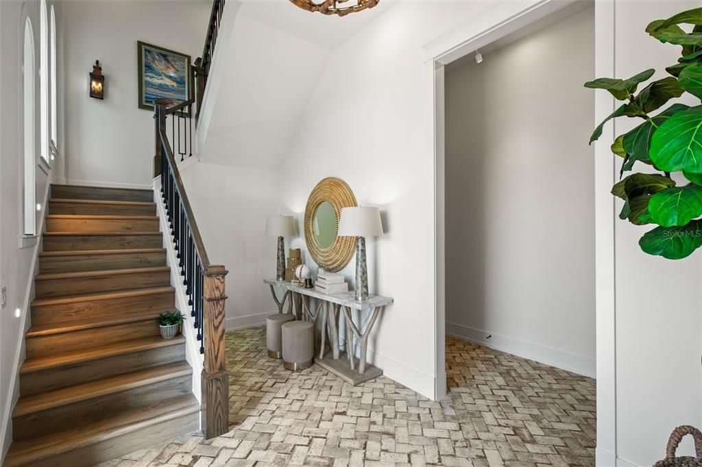 For Sale: $4,100,000 (4 beds, 4 baths, 4667 Square Feet)