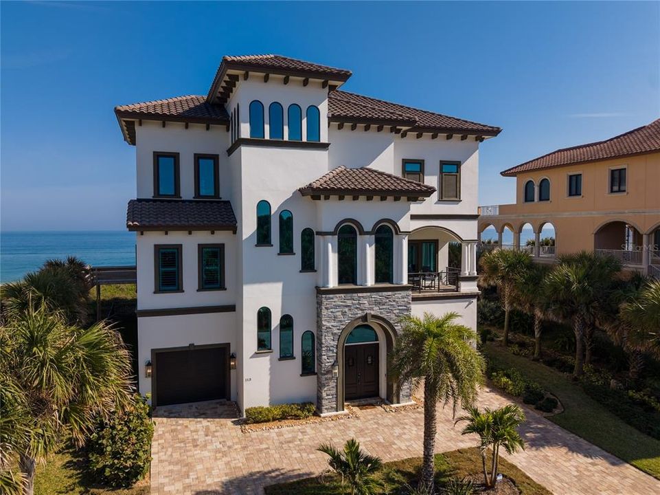 For Sale: $4,100,000 (4 beds, 4 baths, 4667 Square Feet)