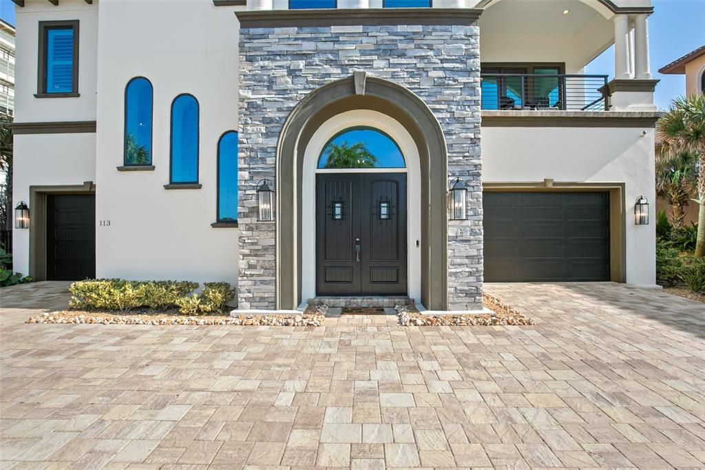 For Sale: $4,100,000 (4 beds, 4 baths, 4667 Square Feet)