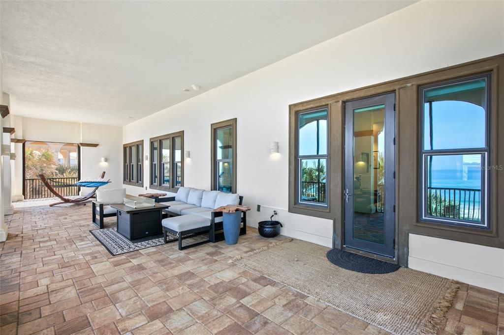 For Sale: $4,100,000 (4 beds, 4 baths, 4667 Square Feet)