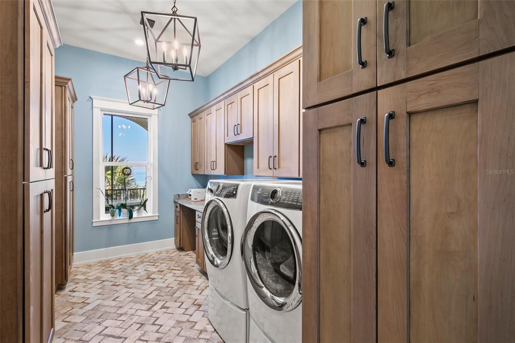 For Sale: $4,100,000 (4 beds, 4 baths, 4667 Square Feet)