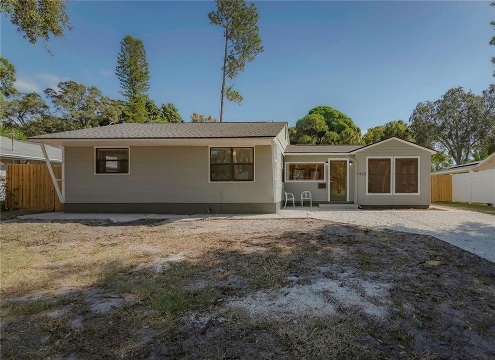 出租: $3,000 (4 贝兹, 2 浴室, 1344 平方英尺)