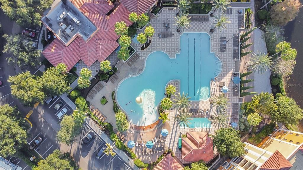 For Sale: $220,000 (2 beds, 2 baths, 957 Square Feet)