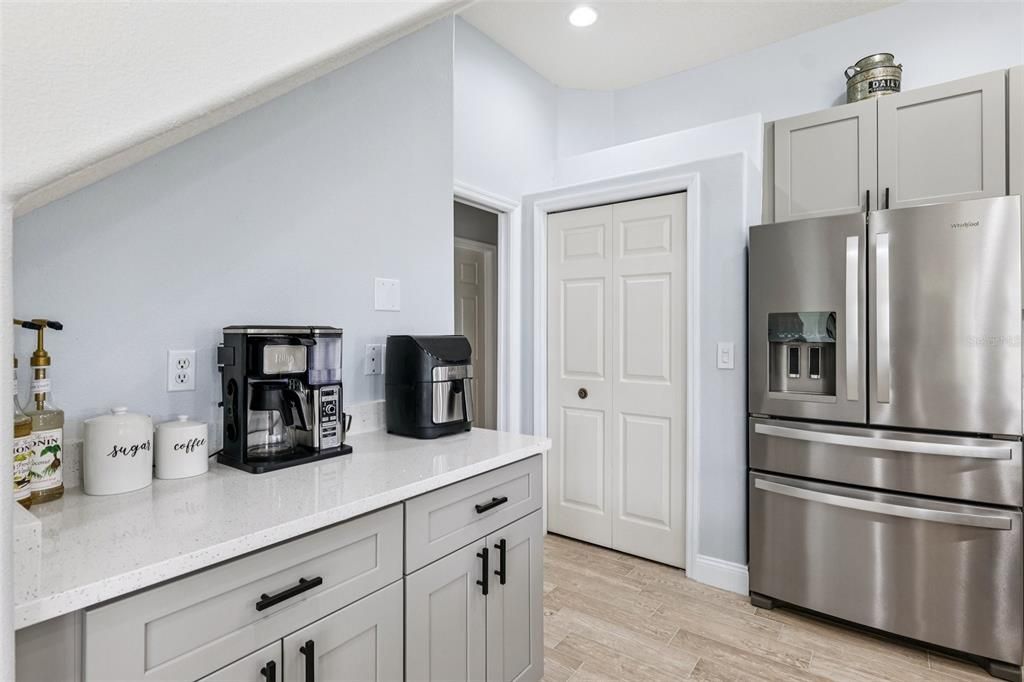 待售: $734,900 (4 贝兹, 4 浴室, 3566 平方英尺)