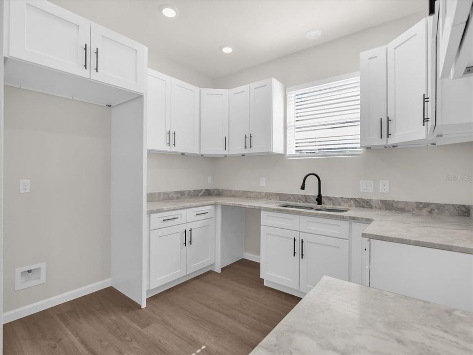 En Venta: $350,000 (3 camas, 2 baños, 1420 Pies cuadrados)