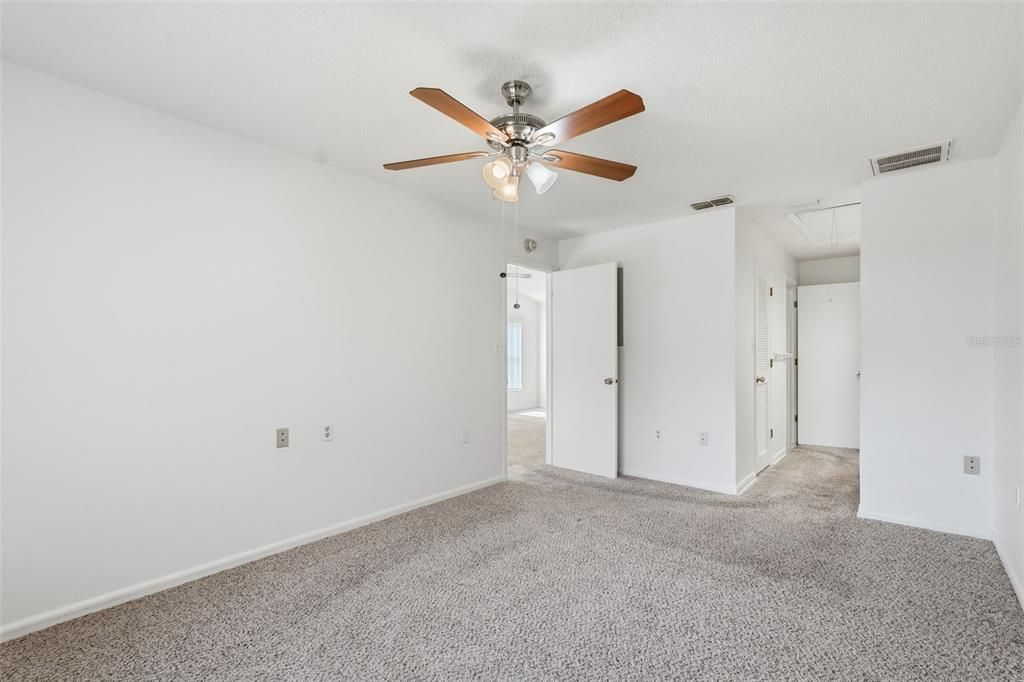 待售: $149,900 (2 贝兹, 2 浴室, 975 平方英尺)