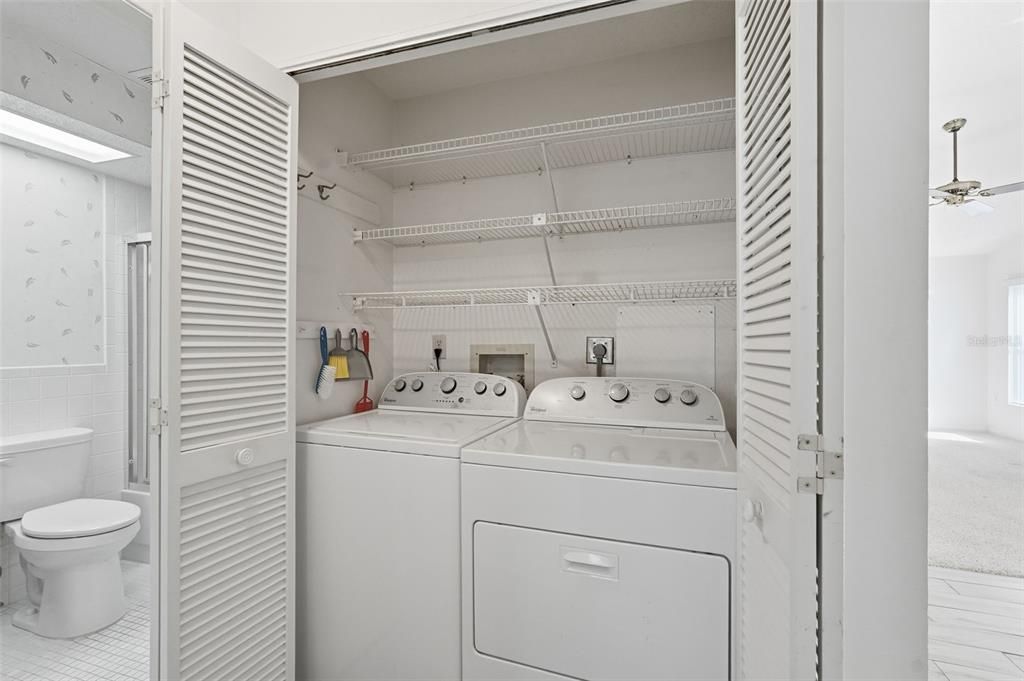 待售: $149,900 (2 贝兹, 2 浴室, 975 平方英尺)