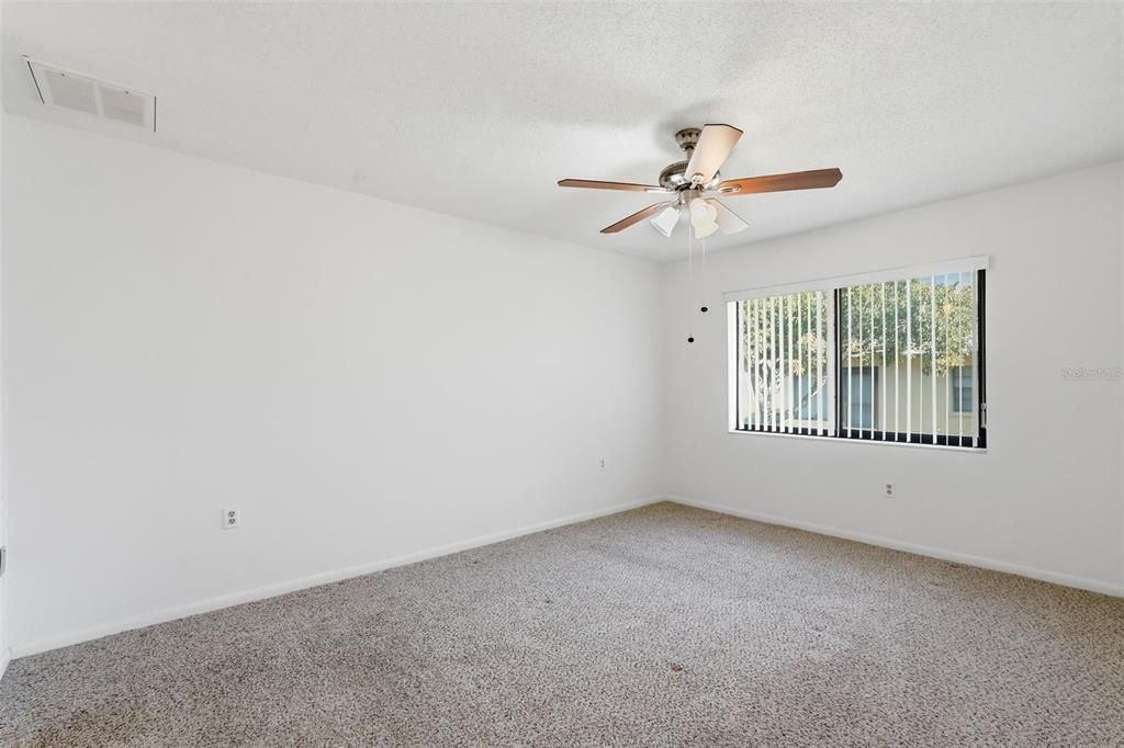 待售: $149,900 (2 贝兹, 2 浴室, 975 平方英尺)