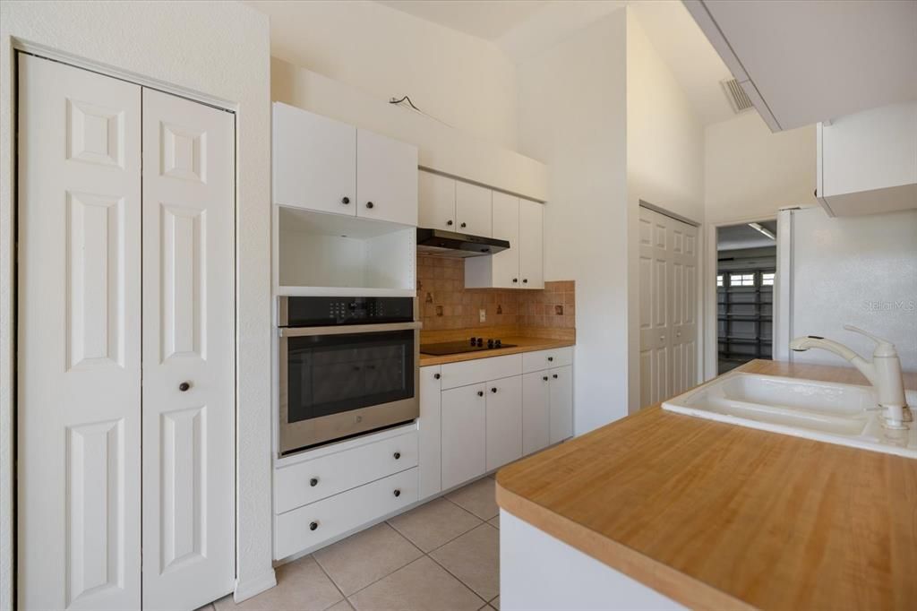 For Sale: $449,000 (3 beds, 2 baths, 1614 Square Feet)