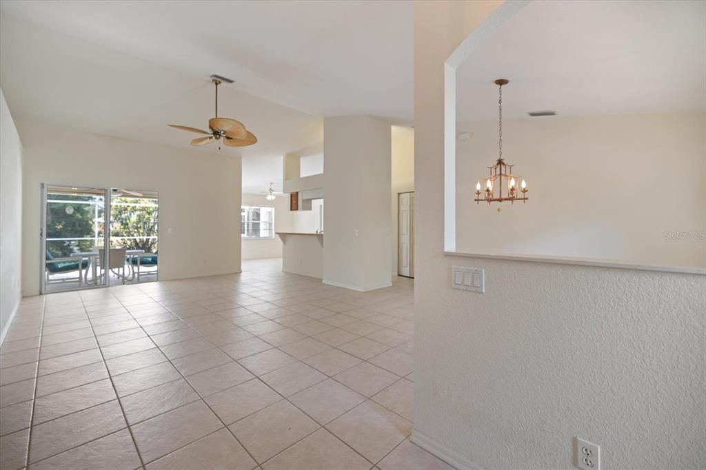 For Sale: $449,000 (3 beds, 2 baths, 1614 Square Feet)