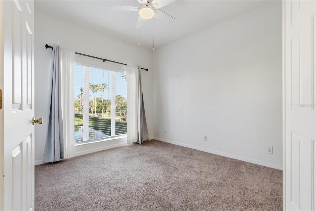 Под контрактом: $390,000 (3 спален, 2 ванн, 2044 Квадратных фут)