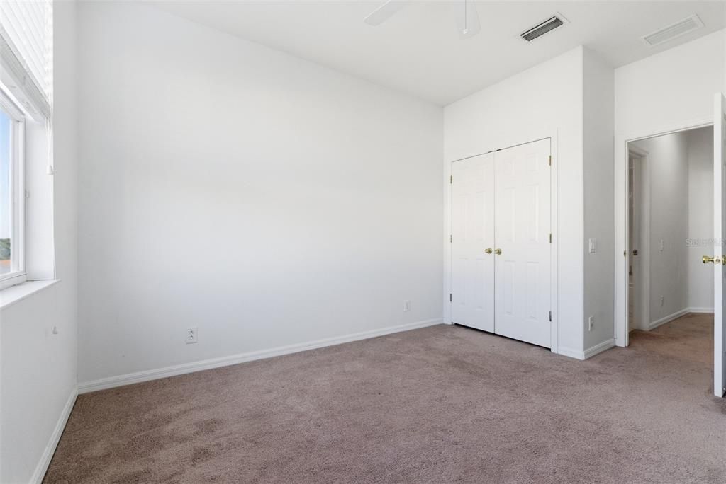 Под контрактом: $390,000 (3 спален, 2 ванн, 2044 Квадратных фут)