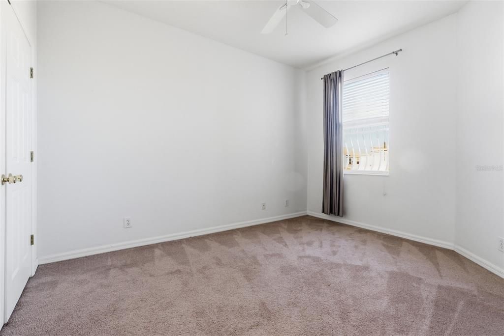 Под контрактом: $390,000 (3 спален, 2 ванн, 2044 Квадратных фут)